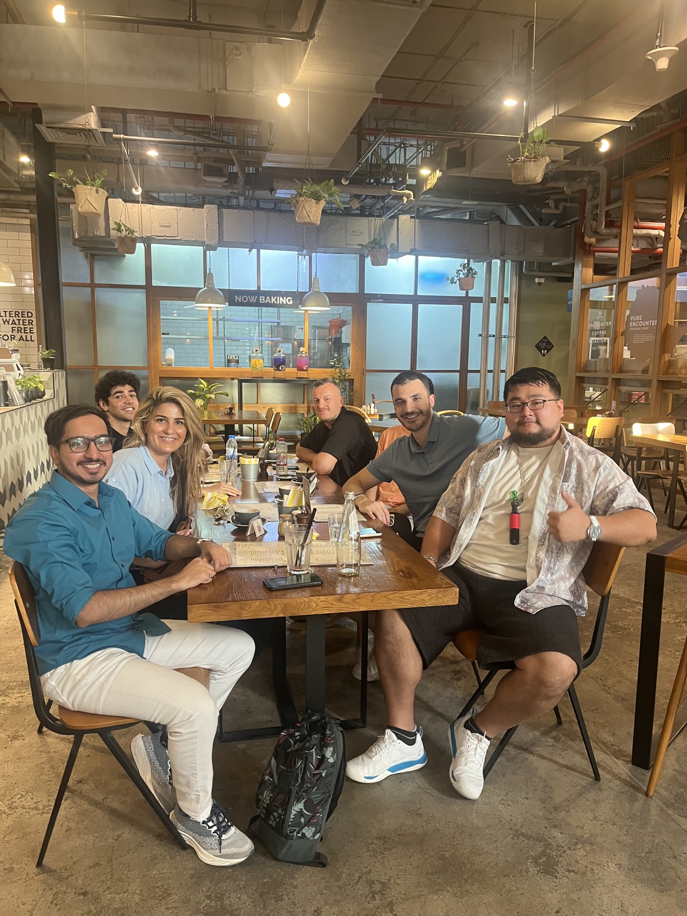WorldXpat members at an Encounter Coffee meetup