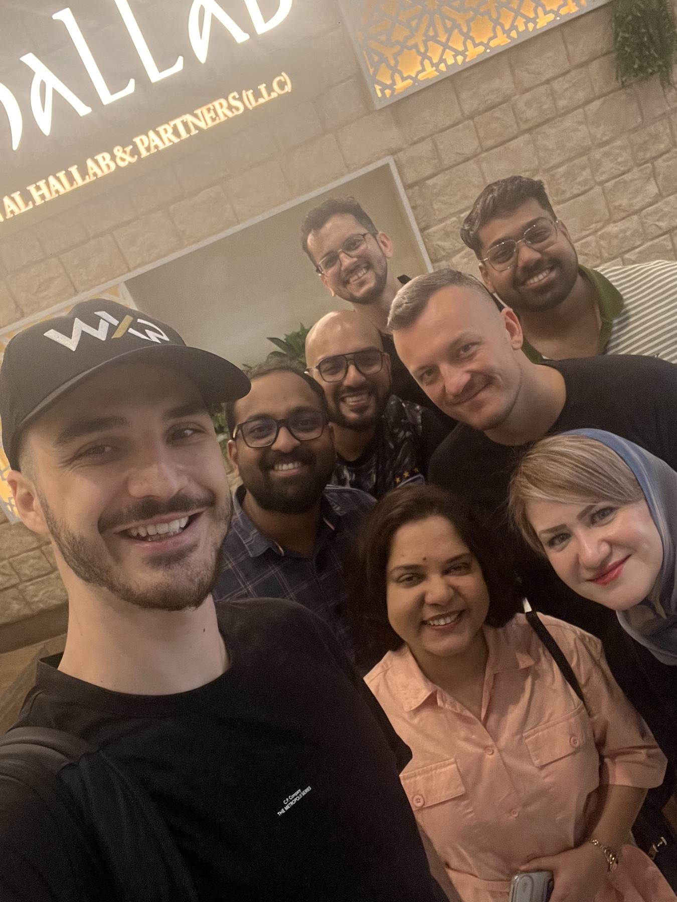 WorldXpat friends taking a group selfie
